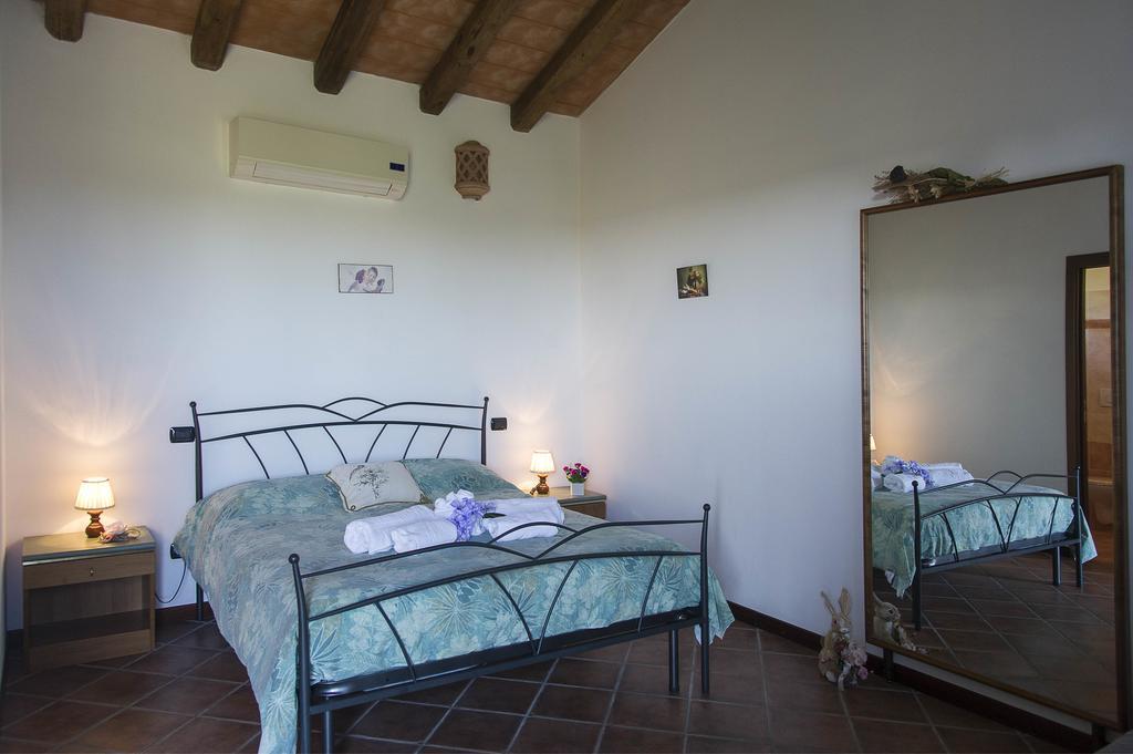 Agriturismo Cascina Aguzza Оледжо Екстериор снимка