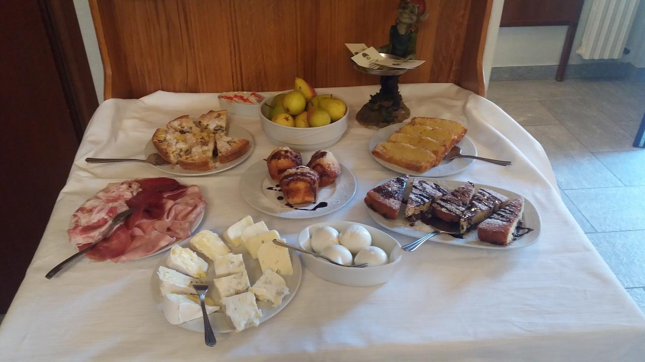 Agriturismo Cascina Aguzza Оледжо Екстериор снимка